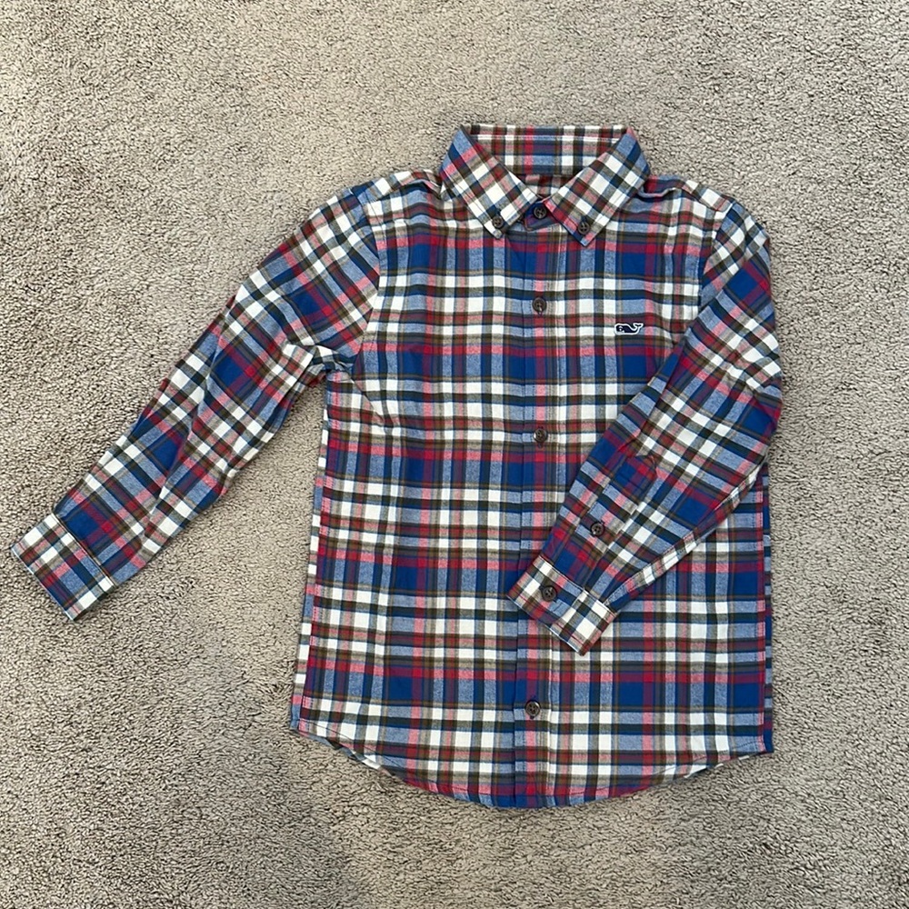NWOT boys Vineyard Vines button down whale shirt. Size 4T